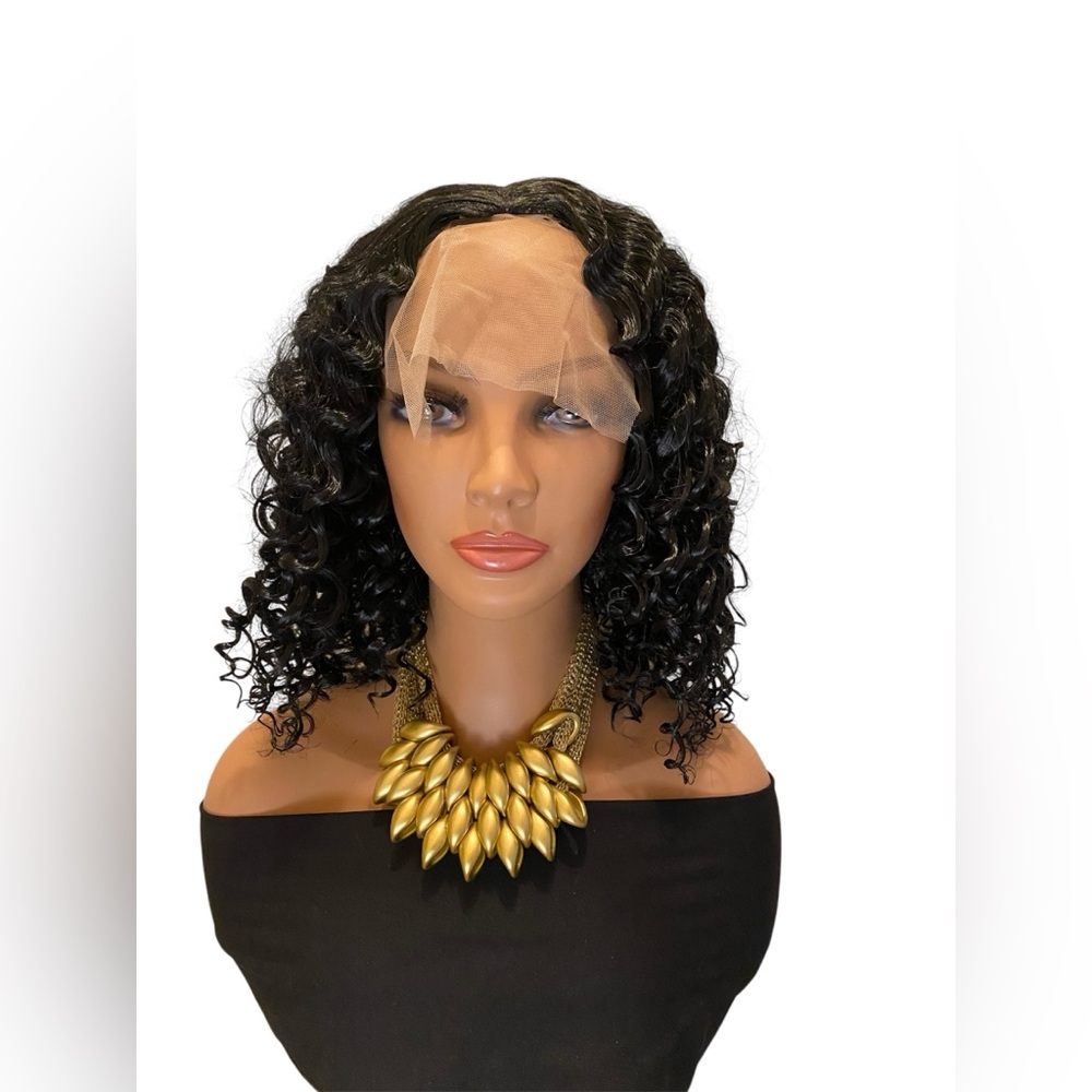 Lace front synthetic curly wig 14”